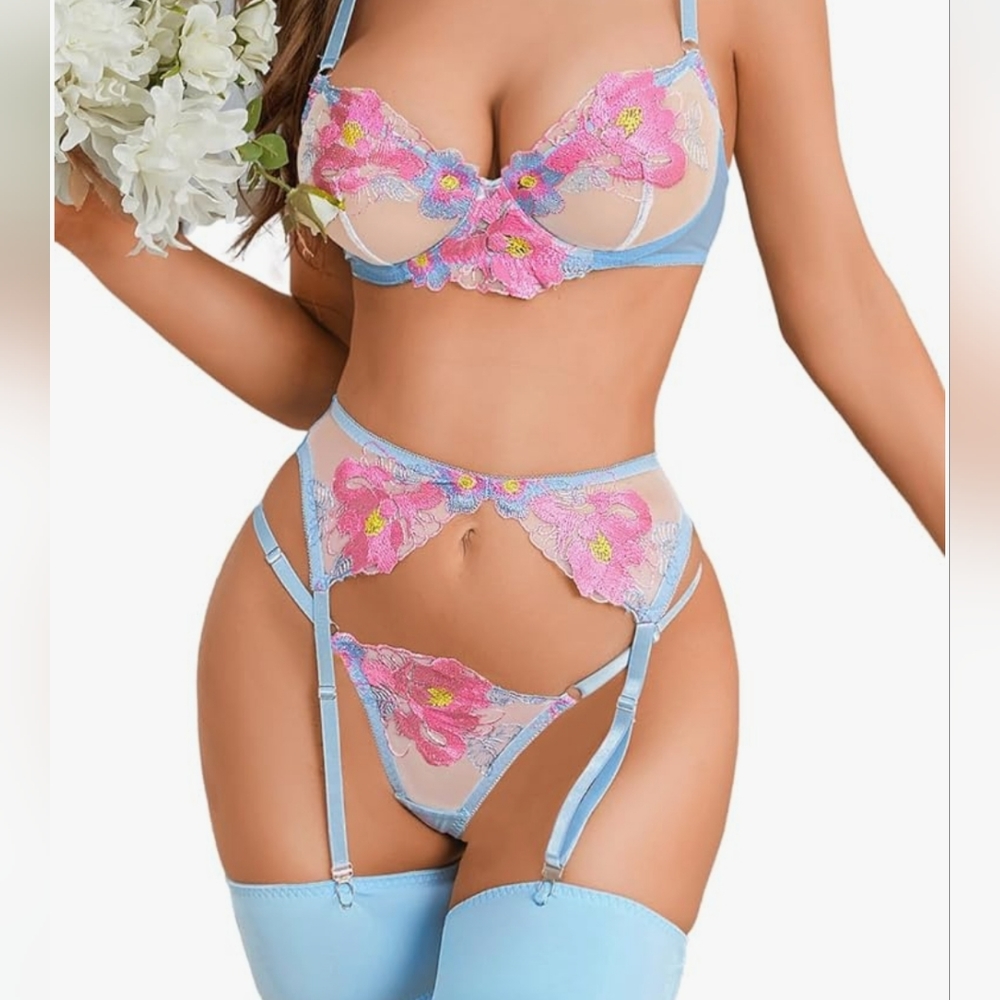 Kaei&Shi Floral Embroidered, Underwire, G-String, Garter Belt, 4 Pieces Lingerie